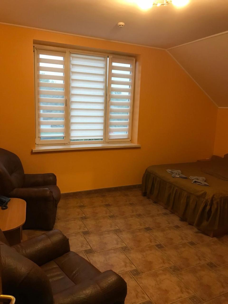Hotel Rava-Ruska Ngoại thất bức ảnh