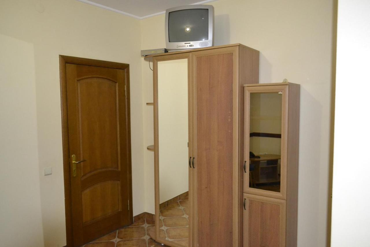 Hotel Rava-Ruska Ngoại thất bức ảnh