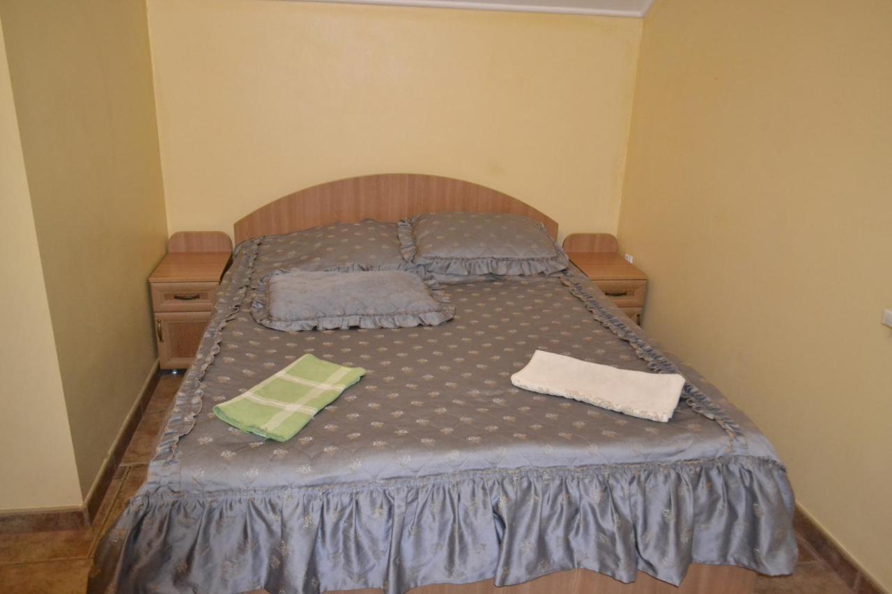 Hotel Rava-Ruska Ngoại thất bức ảnh